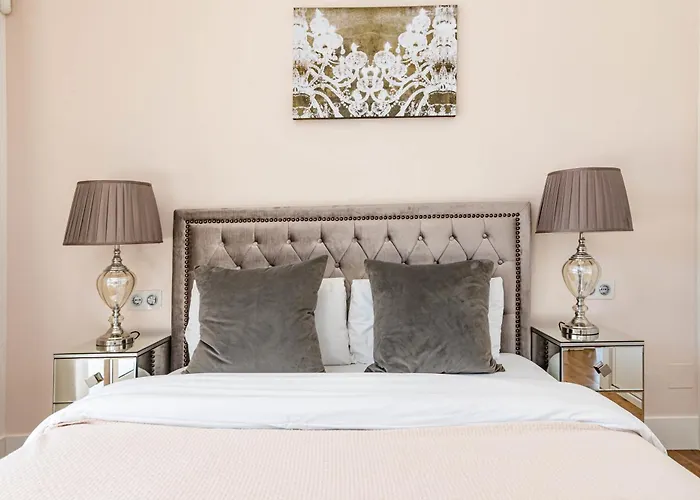 Nottingham: Stunning Private Marbella